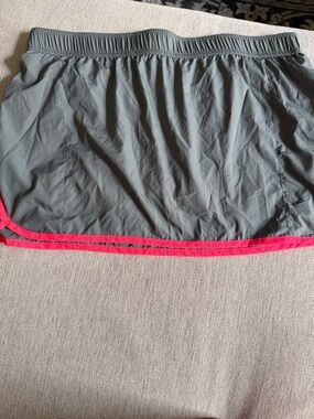 Columbia Gray Active Skort with Pink Trim